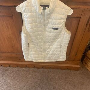 Ladies size large white Patagonia nano puffer vest